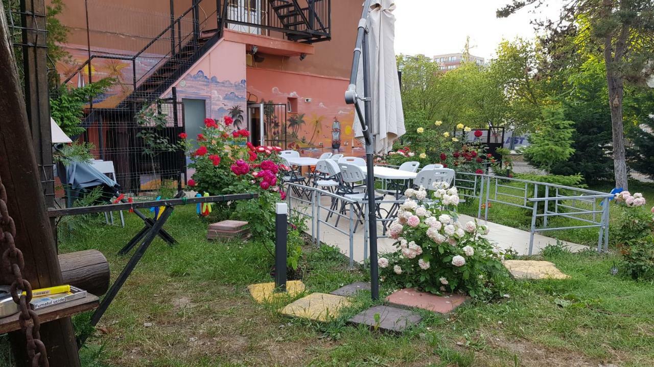 Hotel-Hostel Mignon Mamaia -Private Rooms With Free Parking Extérieur photo